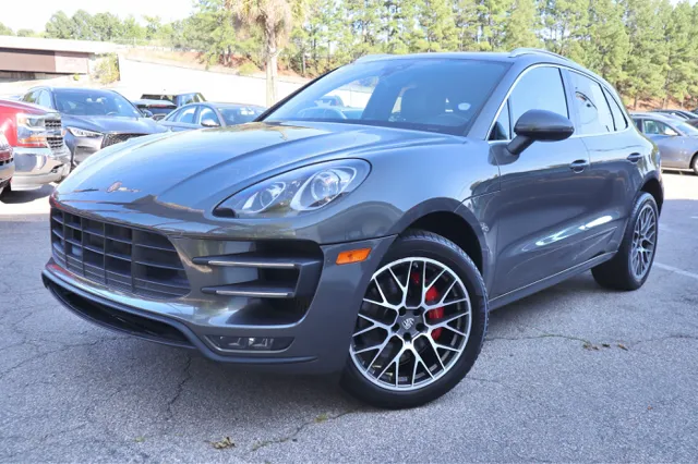 2018 Porsche Macan Turbo