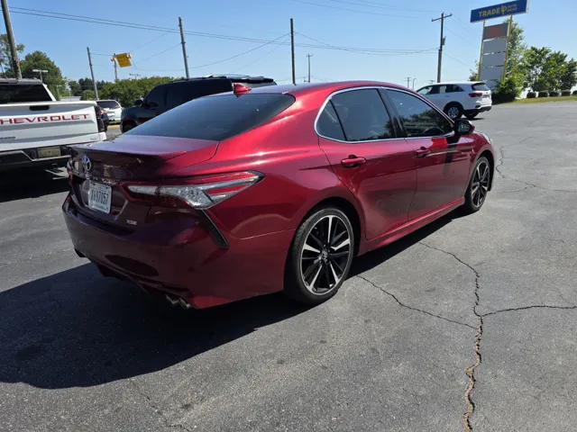 2018 Toyota Camry XSE - Photo 10
