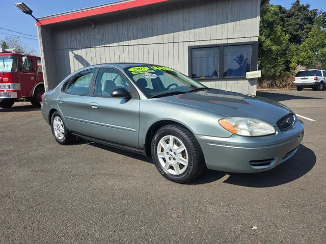 2005 Ford Taurus