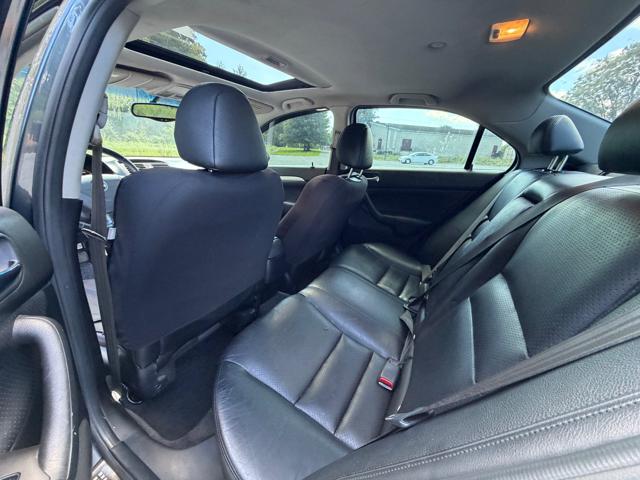 2005 Acura TSX 5-Speed AT