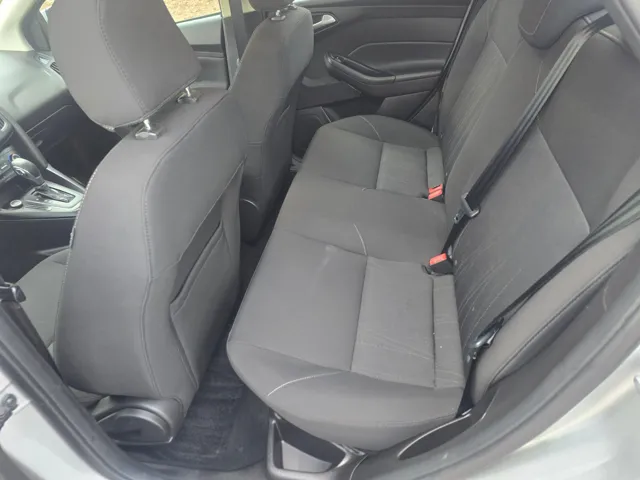 2017 Ford Focus SE - Photo 8