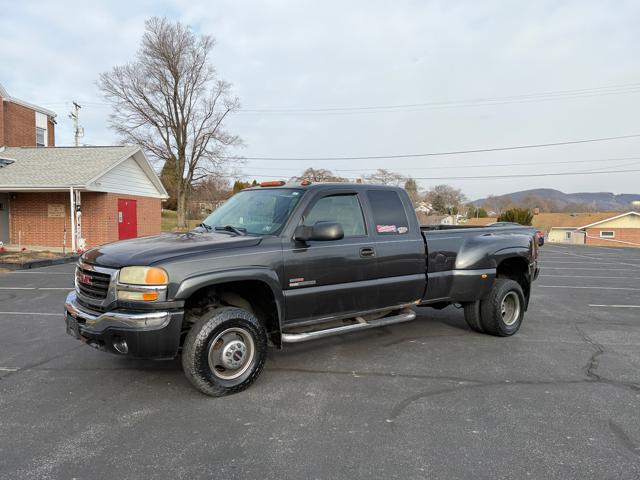 2004 GMC Sierra 3500 SLE Ext. Cab 4WD