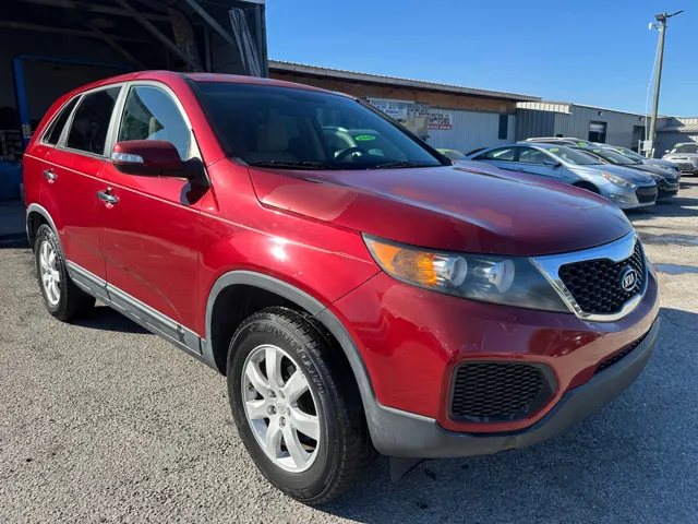 2011 Kia Sorento LX's photo