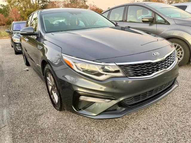 2020 Kia Optima LX's photo