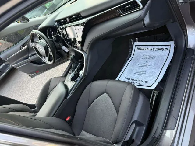 2020 Toyota Camry LE - Photo 31