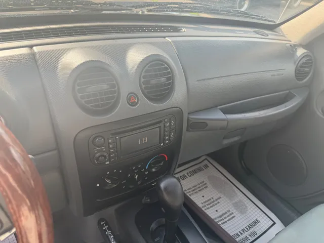 2006 Jeep Liberty Sport - Photo 14