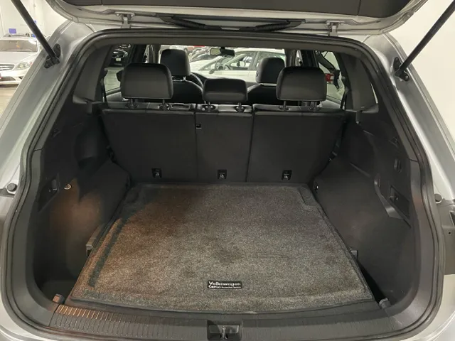 2021 Volkswagen Tiguan SE R-LINE BLACK - Photo 11