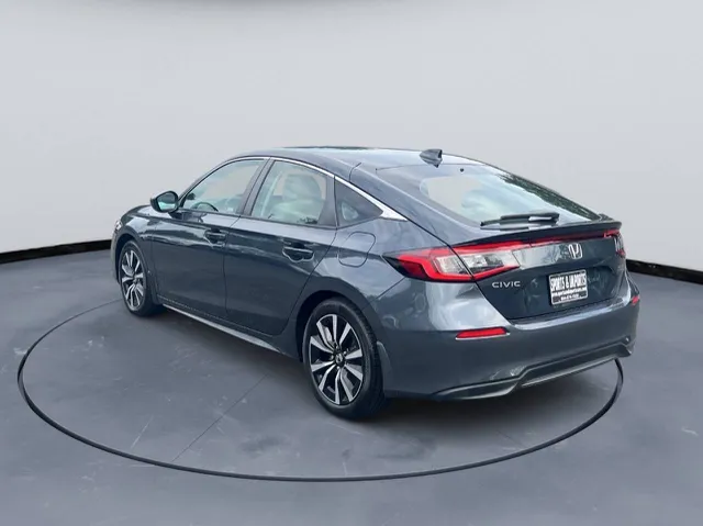 2024 Honda Civic Hatchback EX-L - Photo 6