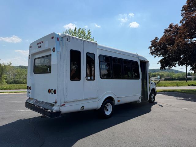2013 Ford Econoline E450 Shuttle Bus