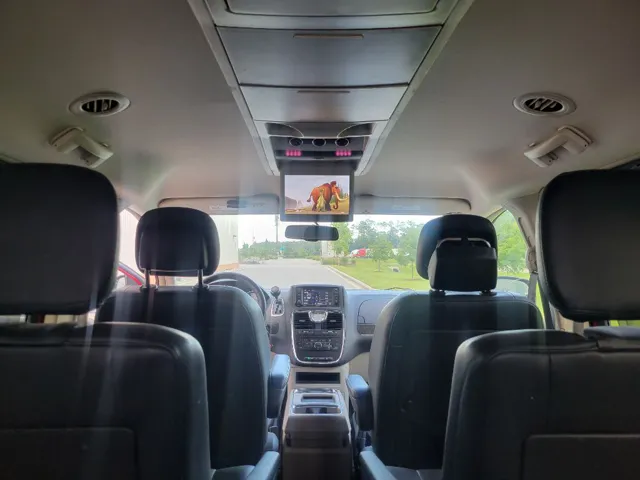 2015 Chrysler Town & Country Touring - Photo 11