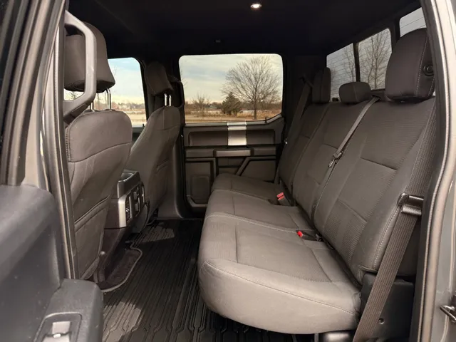 2016 Ford F-150 photo 4