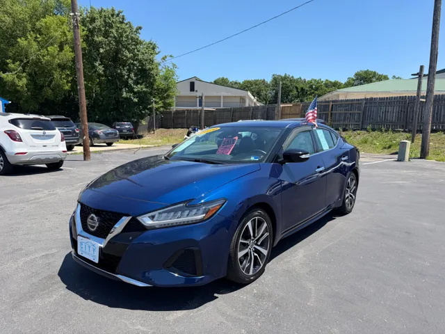 2020 Nissan Maxima SV's photo