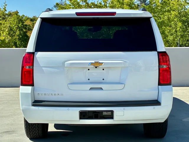 2015 Chevrolet Suburban LT - Photo 12