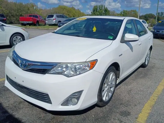 2013 Toyota Camry's photo