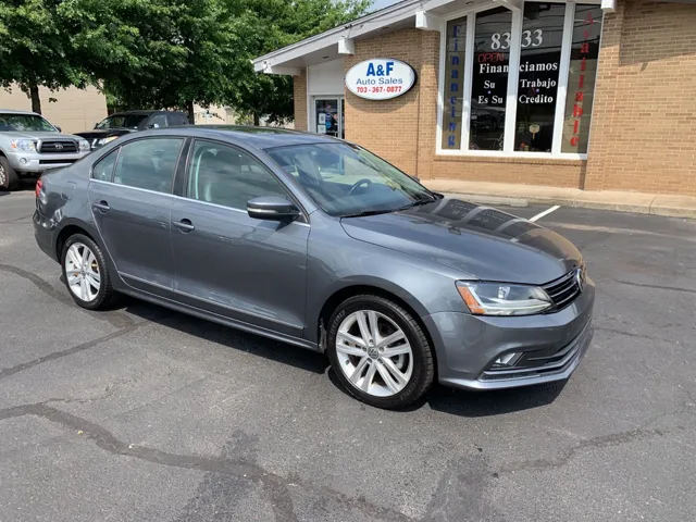 2017 Volkswagen Jetta 1.8T SEL Auto's photo