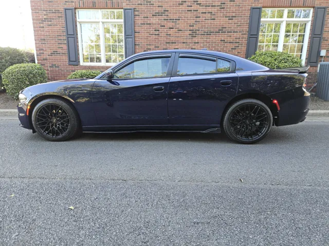2016 Dodge Charger SXT Rallye photo 2