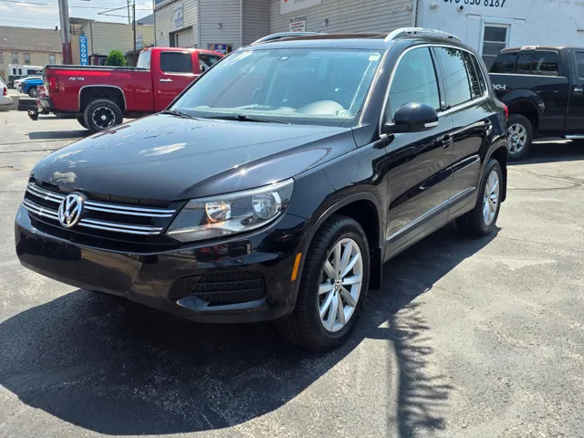 2017 Volkswagen Tiguan Wolfsburg Edition - Photo 17