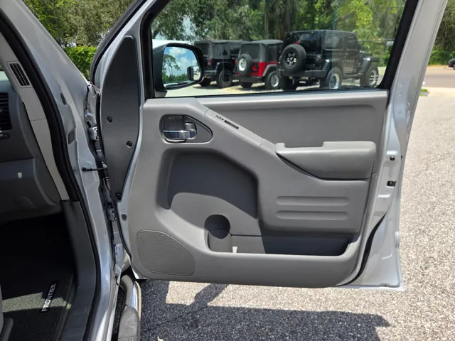 2017 Nissan Frontier SV - Photo 30