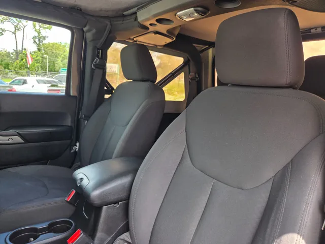 2016 Jeep Wrangler Sport Willys photo 21