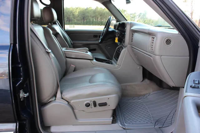 2005 GMC Sierra 2500HD - Photo 19