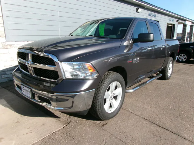 2017 RAM 1500 SLT Crew Cab 4x4 5'7" Box's photo