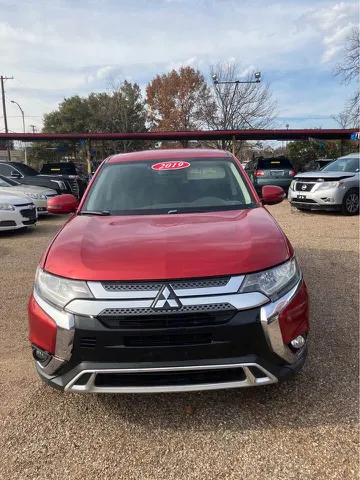 2019 Mitsubishi Outlander SE's photo