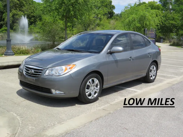 2010 Hyundai Elantra's photo