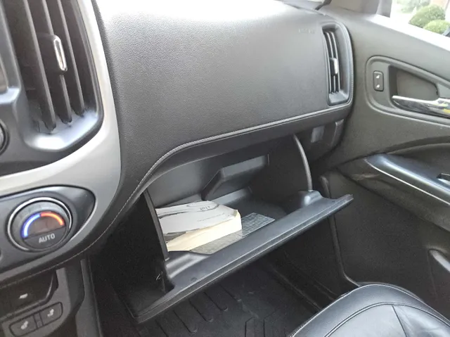 2017 GMC Canyon SLT - Photo 24
