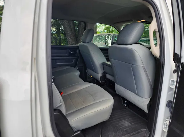 2018 Ram 3500 photo 18