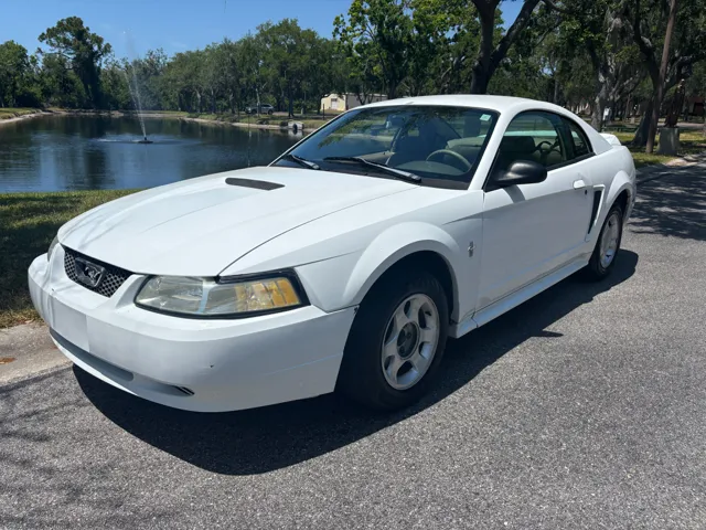 2000 Ford Mustang Base