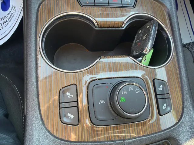 2022 GMC Acadia SLE - Photo 29