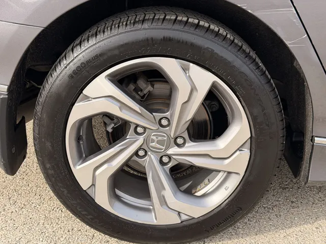 2018 Honda Accord EX-L - Photo 11