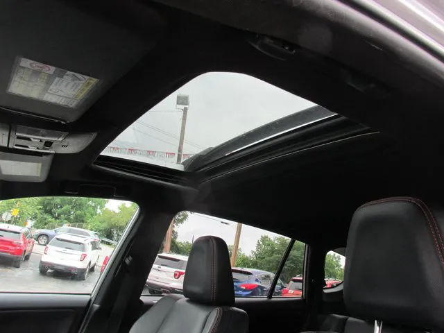 2016 Toyota RAV4 SE - Photo 12