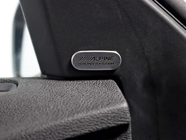 2023 Dodge Charger R/T photo 23