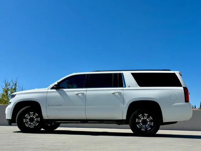 2015 Chevrolet Suburban LT - Photo 6