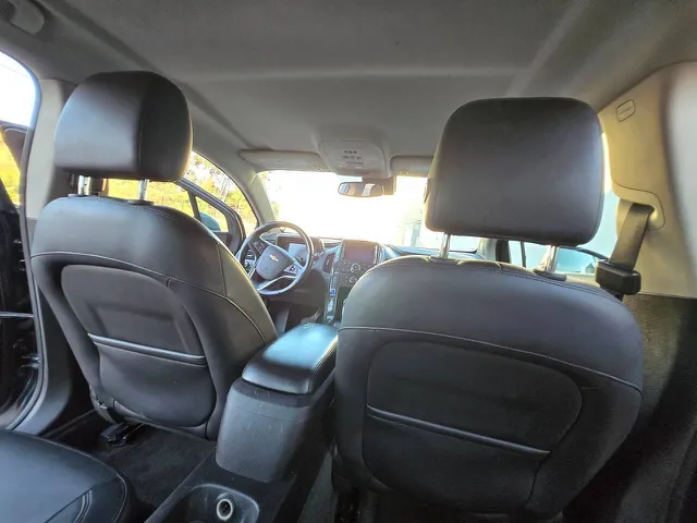 2011 Chevrolet Volt Base - Photo 32