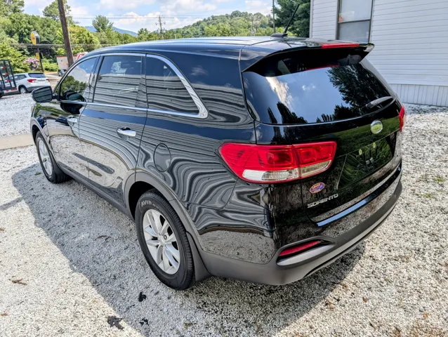 2018 Kia Sorento LX photo 12