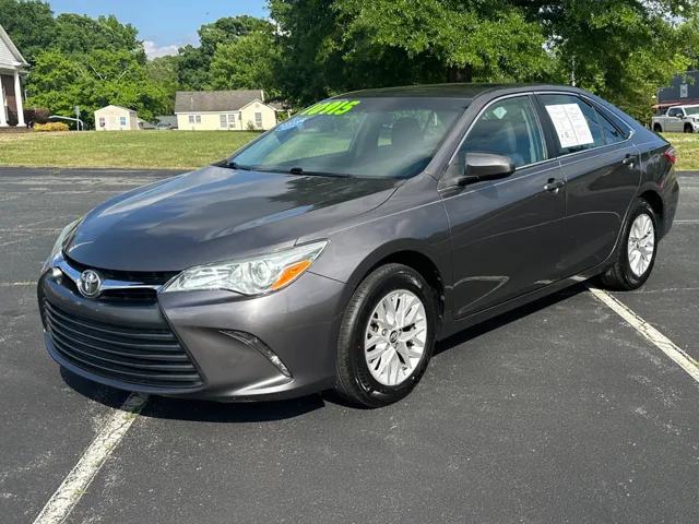 2016 Toyota Camry LE