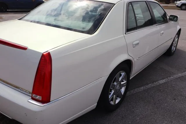 2007 Cadillac DTS - Photo 41