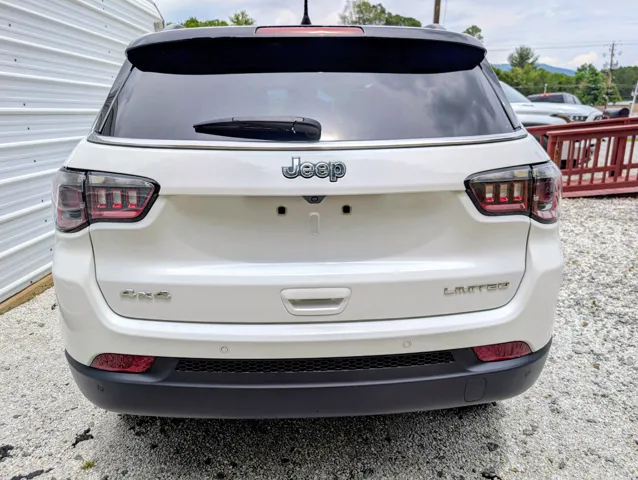 2025 Jeep Compass Limited - Photo 12