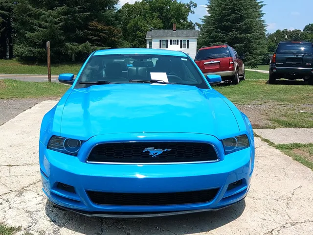 2013 Ford Mustang V6 Premium