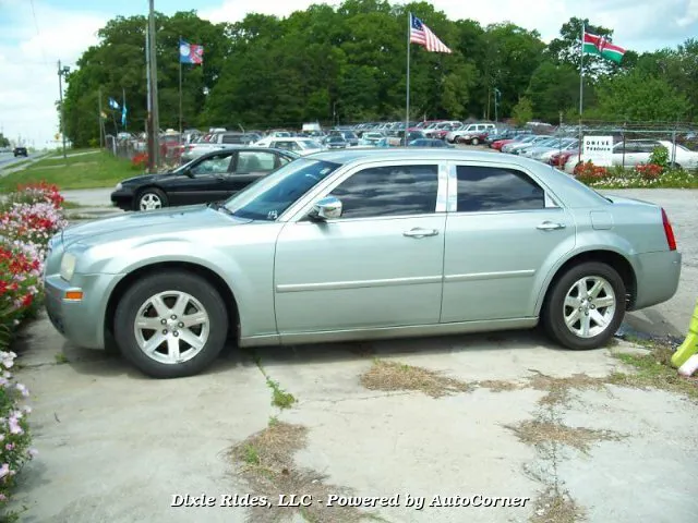 2006 Chrysler 300 Touring's photo