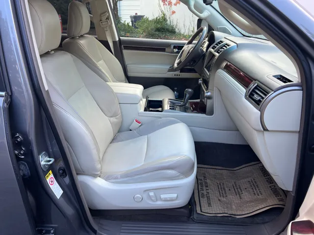 2011 Lexus GX Base - Photo 14