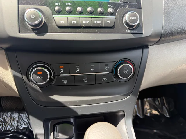 2017 Nissan Sentra S - Photo 8