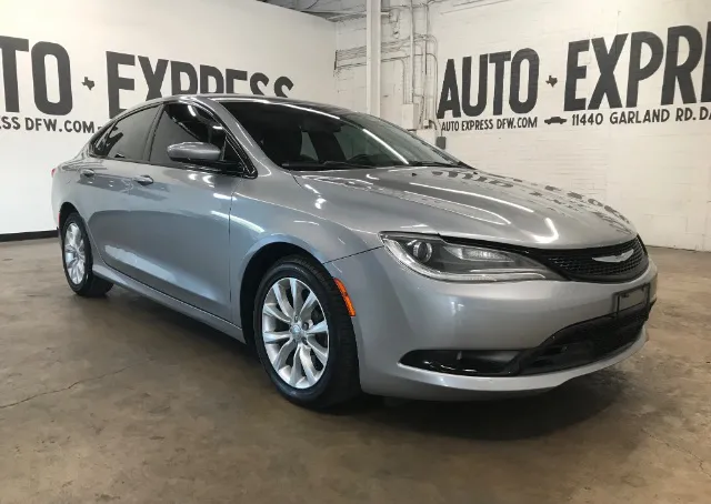 2015 Chrysler 200