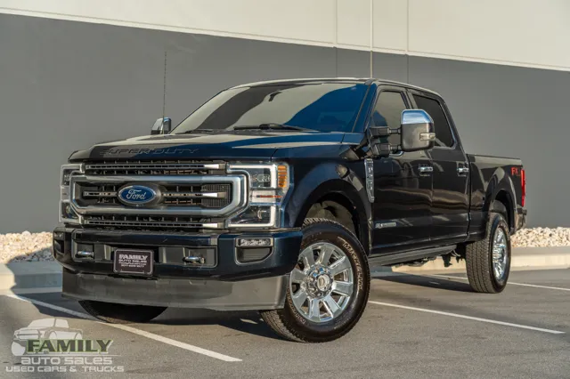 2022 Ford F-250 Super Duty Platinum's photo