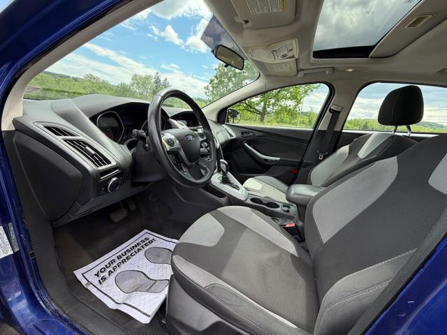 2012 Ford Focus SE Sedan