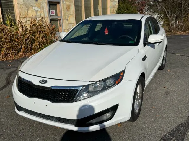 2013 Kia Optima LX's photo