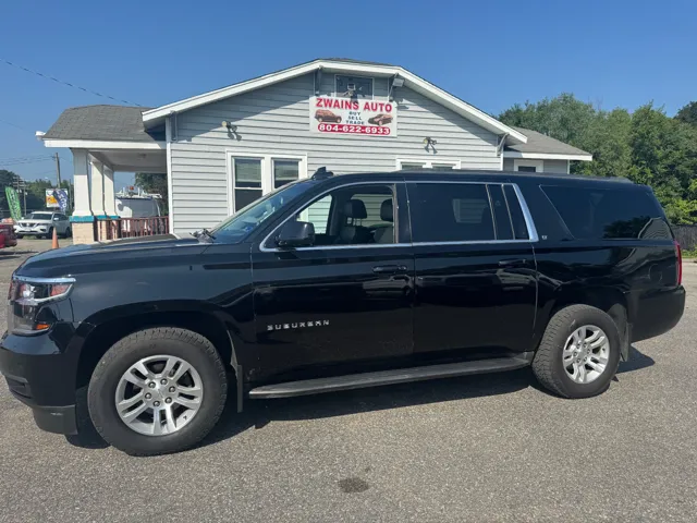2018 Chevrolet Suburban 4WD 1500 LT's photo
