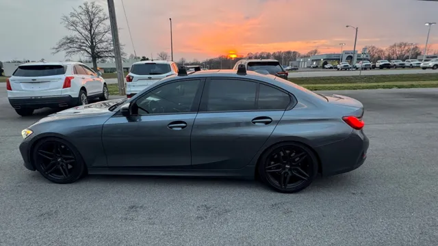 2019 BMW 3 Series 330i's photo